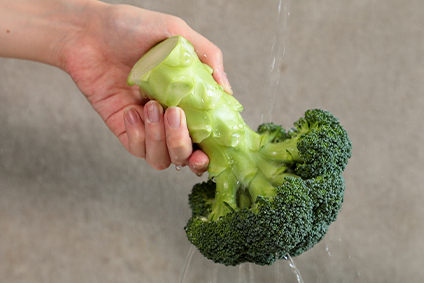 How to Wash Broccoli01